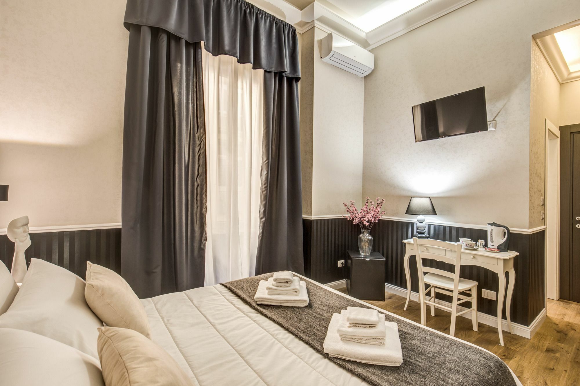 Suite In Rome Veneto Exteriör bild